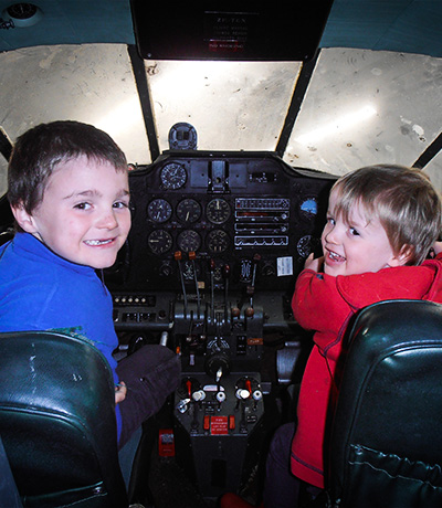 Pilots inset
